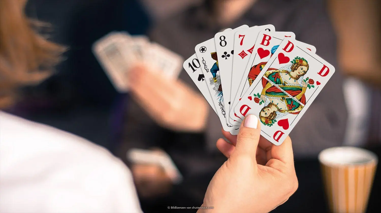 Bild: 4042677700650 | Senioren Rommé im Lederetui | ASS Altenburger | Spiel | 10038780-0001