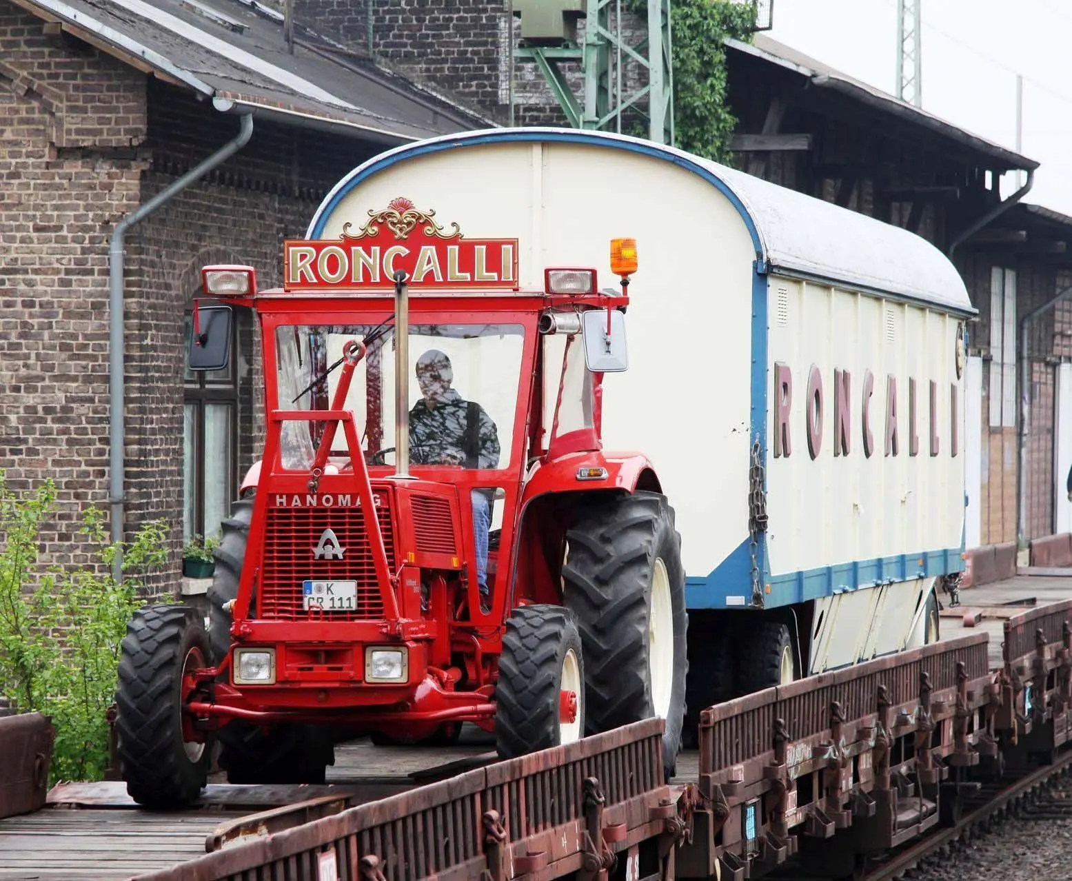 Bild: 9783751610650 | Zugmaschinen &amp; Co. Bei Circus- und Schaustellerbetrieben | Marc Trappe