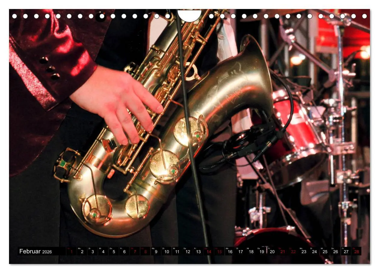 Bild: 9783457854150 | SAXOPHON - on stage (Wandkalender 2026 DIN A4 quer), CALVENDO...