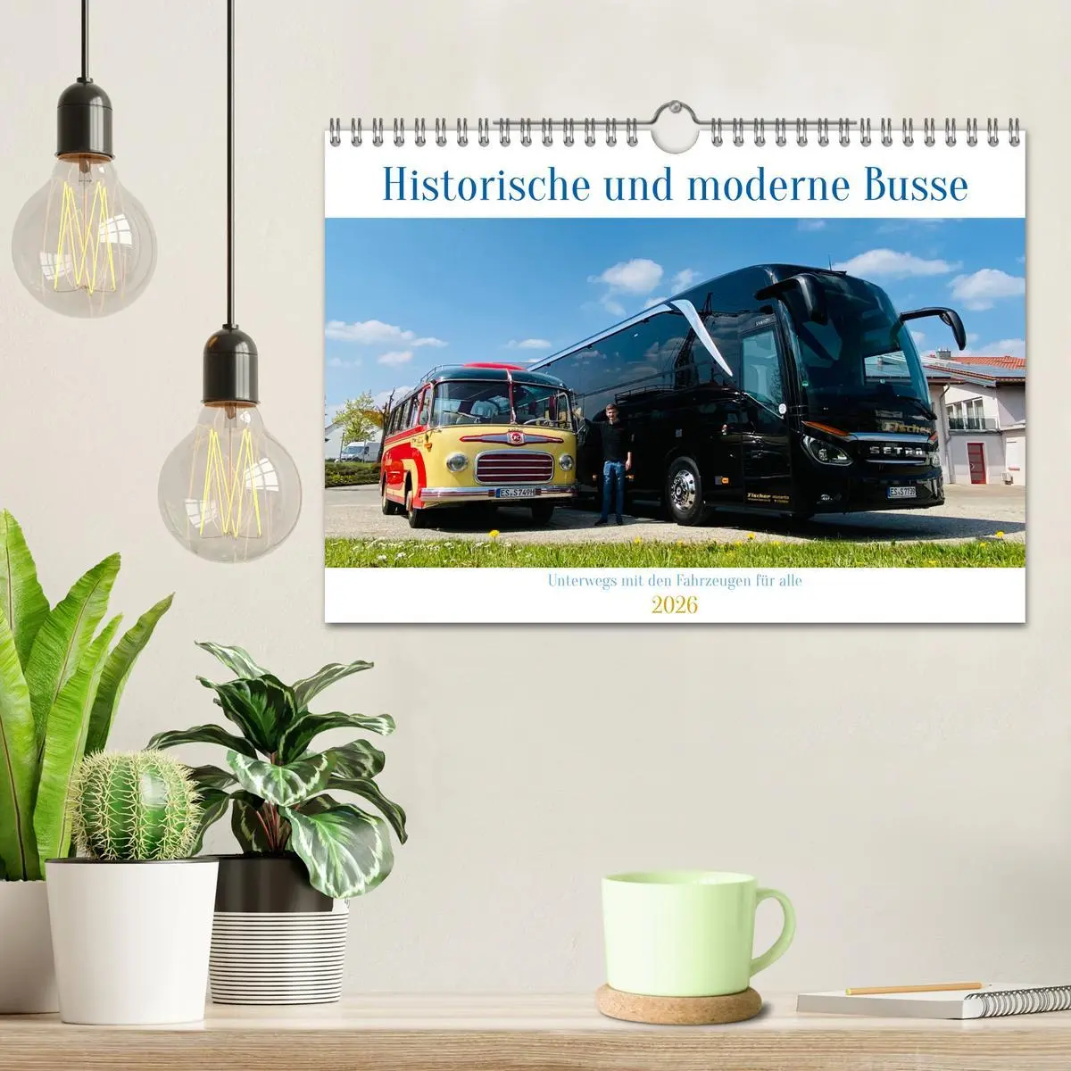 Bild: 9783457374450 | Historische und moderne Busse (Wandkalender 2026 DIN A4 quer),...
