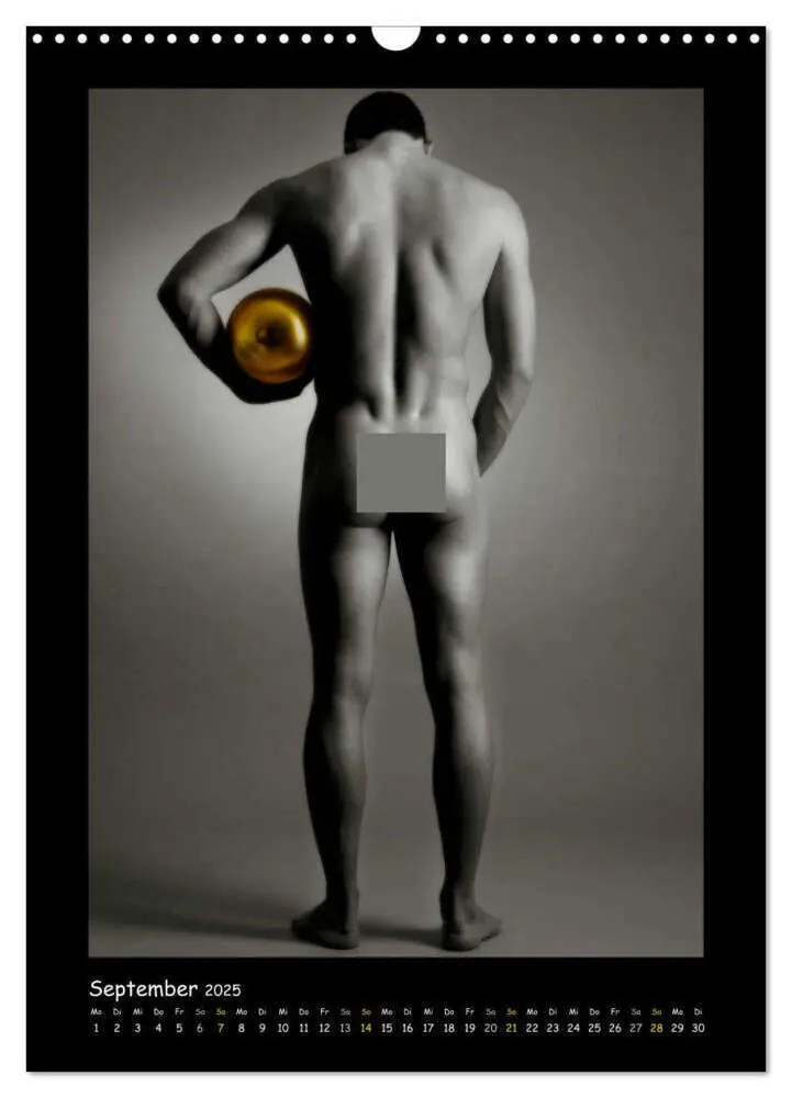 Bild: 9783457034750 | Golden Ball - Männer Akte (Wandkalender 2025 DIN A3 hoch), CALVENDO...