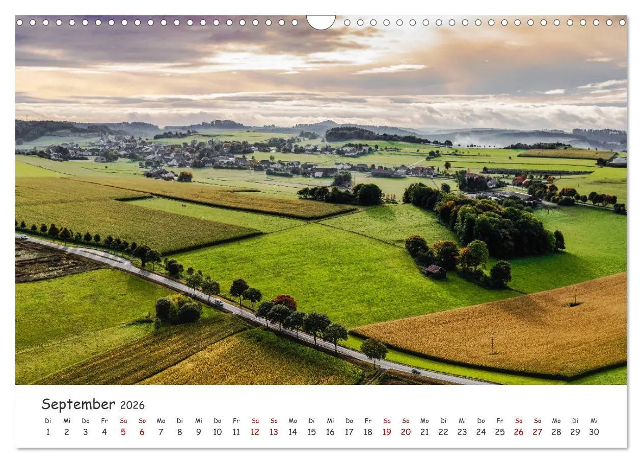 Bild: 9783457894750 | Das Sauerland bei Brilon aus der Vogelperspektive (Wandkalender...