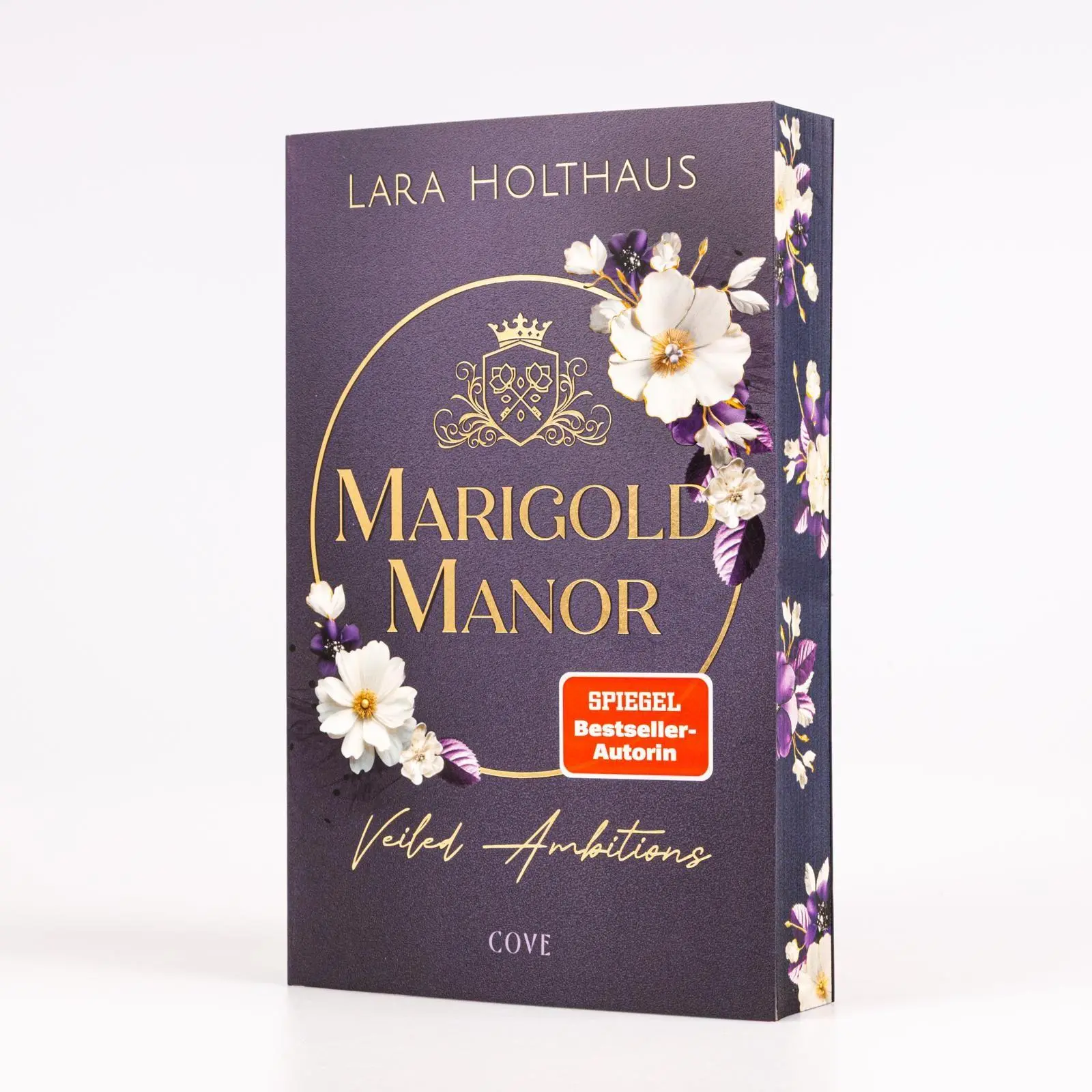 Bild: 9783551585950 | Marigold Manor 2: Veiled Ambitions | Lara Holthaus | Taschenbuch