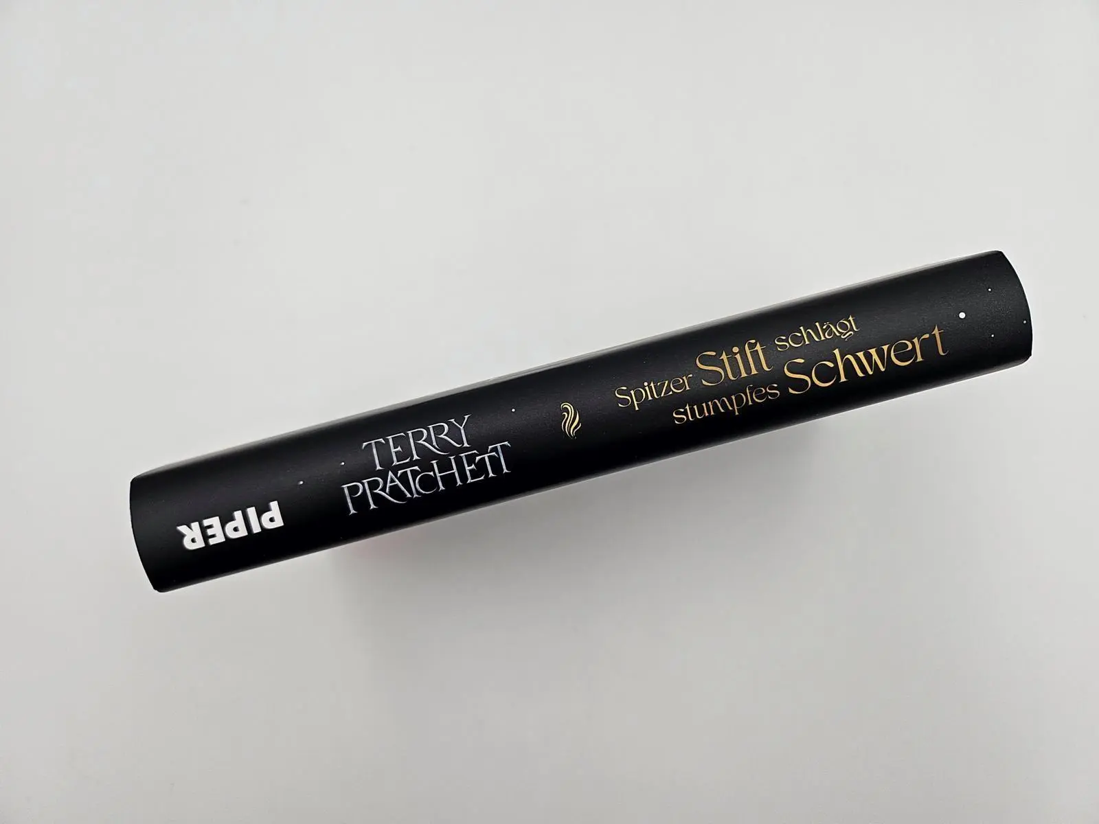 Bild: 9783492707350 | Spitzer Stift schlägt stumpfes Schwert | Terry Pratchett | Buch | 2025