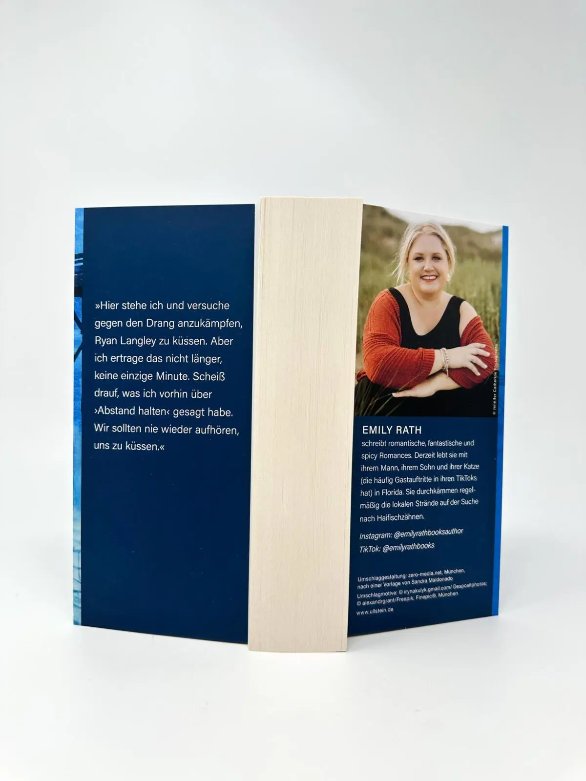 Bild: 9783989780651 | Pucking Wild | Emily Rath | Taschenbuch | 608 S. | Deutsch | 2026