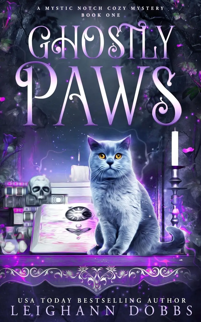 Cover: 9781946944351 | Ghostly Paws | Leighann Dobbs | Taschenbuch | Kartoniert / Broschiert