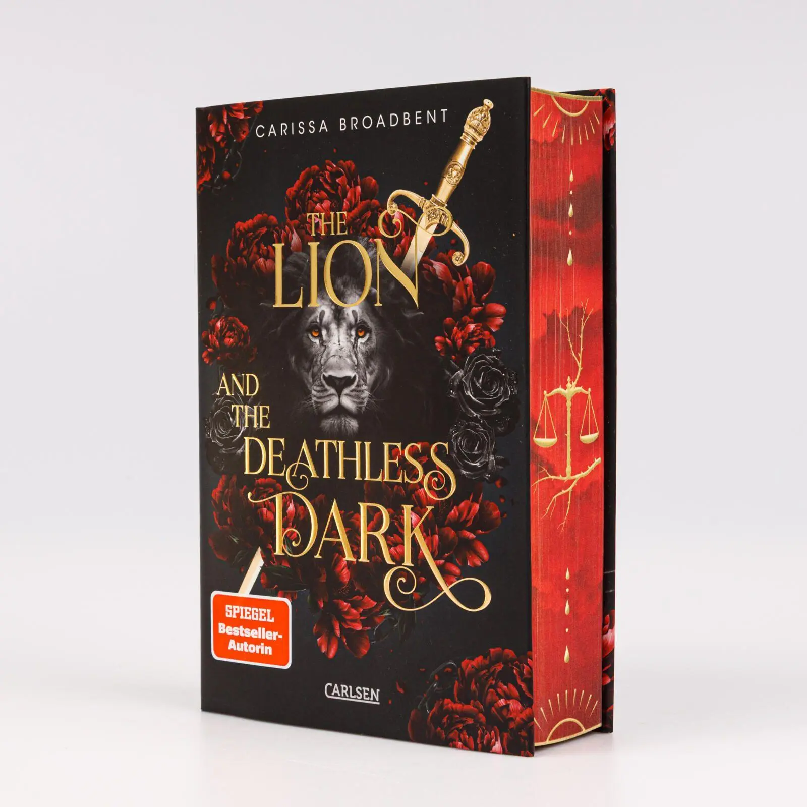 Bild: 9783551586551 | The Lion and the Deathless Dark (Crowns of Nyaxia 5) | Broadbent