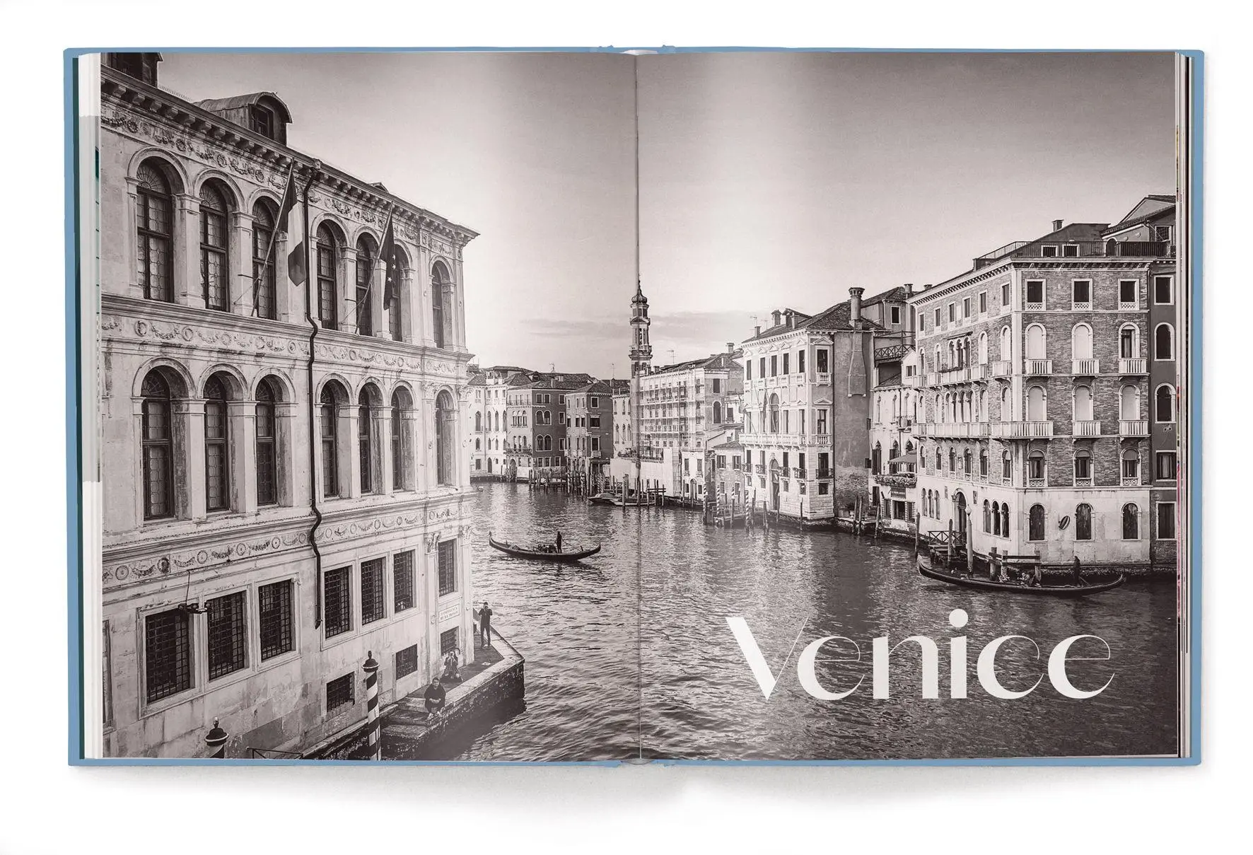 Bild: 9783961717651 | Living Heritage | Modern Interiors in Old-Town Homes | teneues | Buch