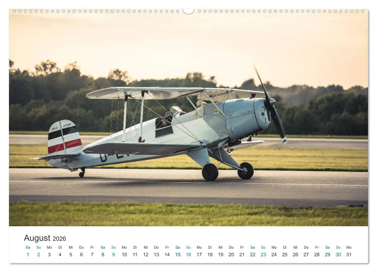 Bild: 9783516209051 | AVIATION CLASSICS seen by custompix.de (Wandkalender 2026 DIN A2...