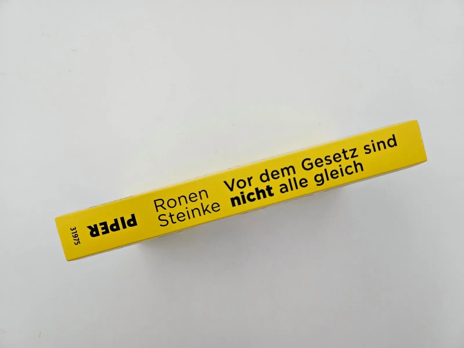 Bild: 9783492319751 | Vor dem Gesetz sind nicht alle gleich | Ronen Steinke | Taschenbuch