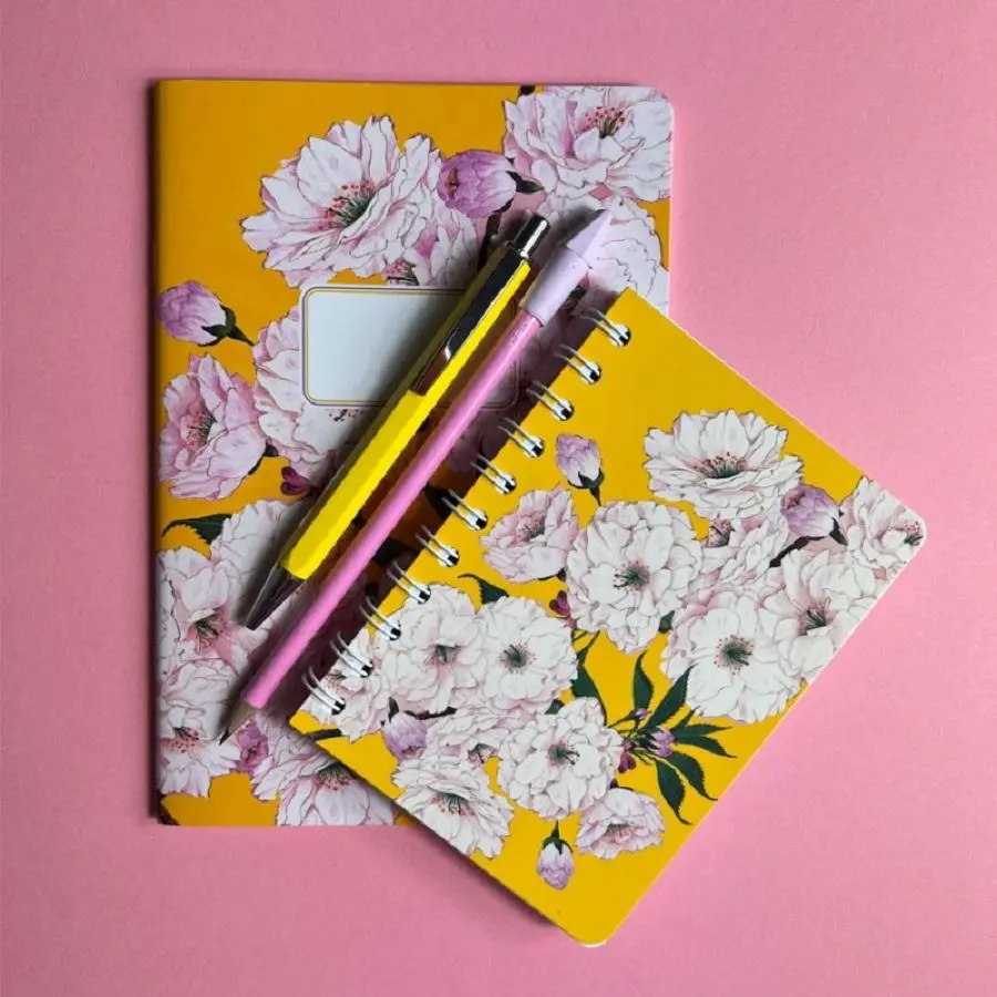 Bild: 4048809030152 | Ringbuch A6 Kirschblüte gelb | Deutsch | 2023 | EAN 4048809030152
