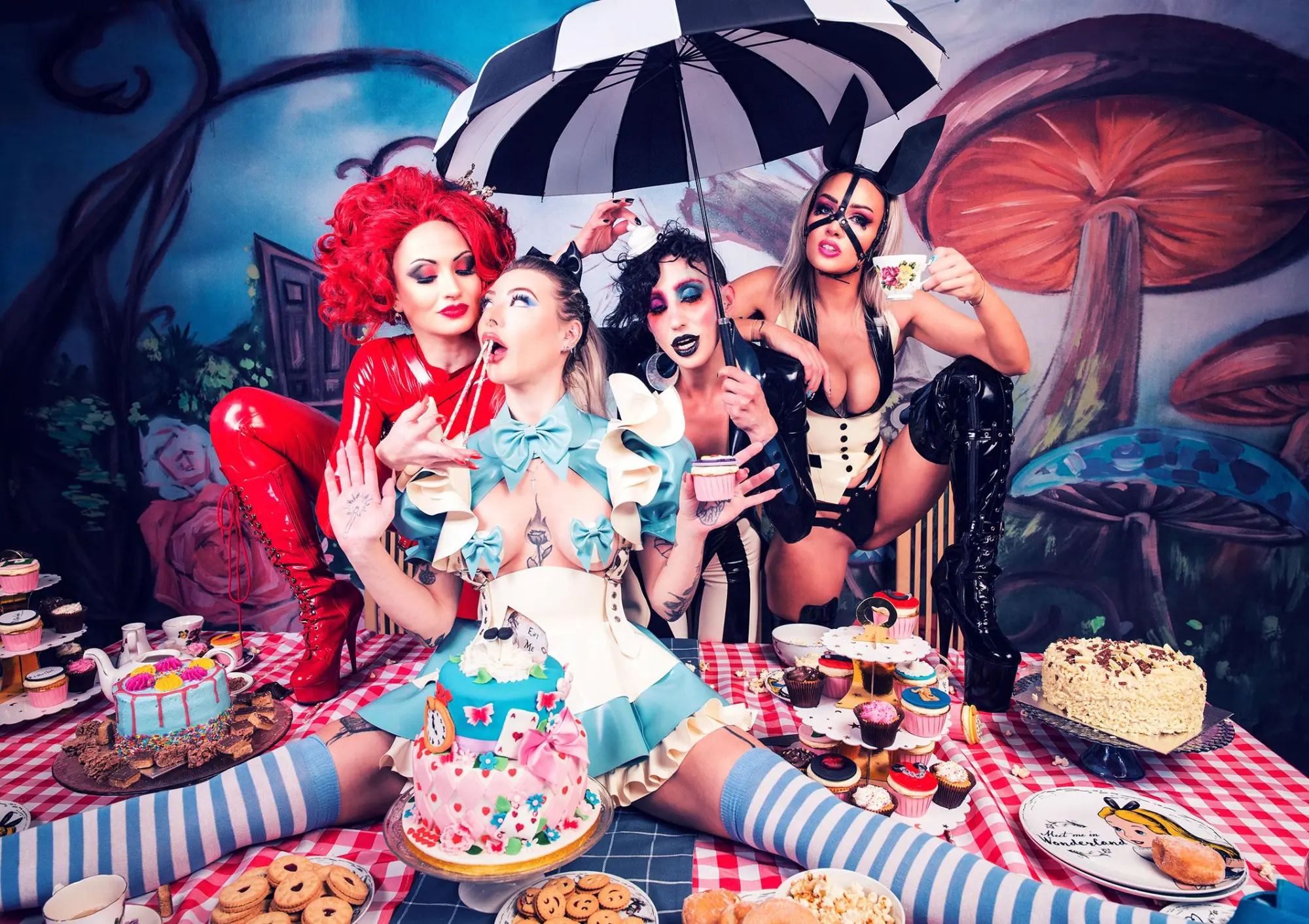 Bild: 9783866082052 | Alice in Wonderland | Ein Fetisch/Latex-Special von MARQUIS | Buch