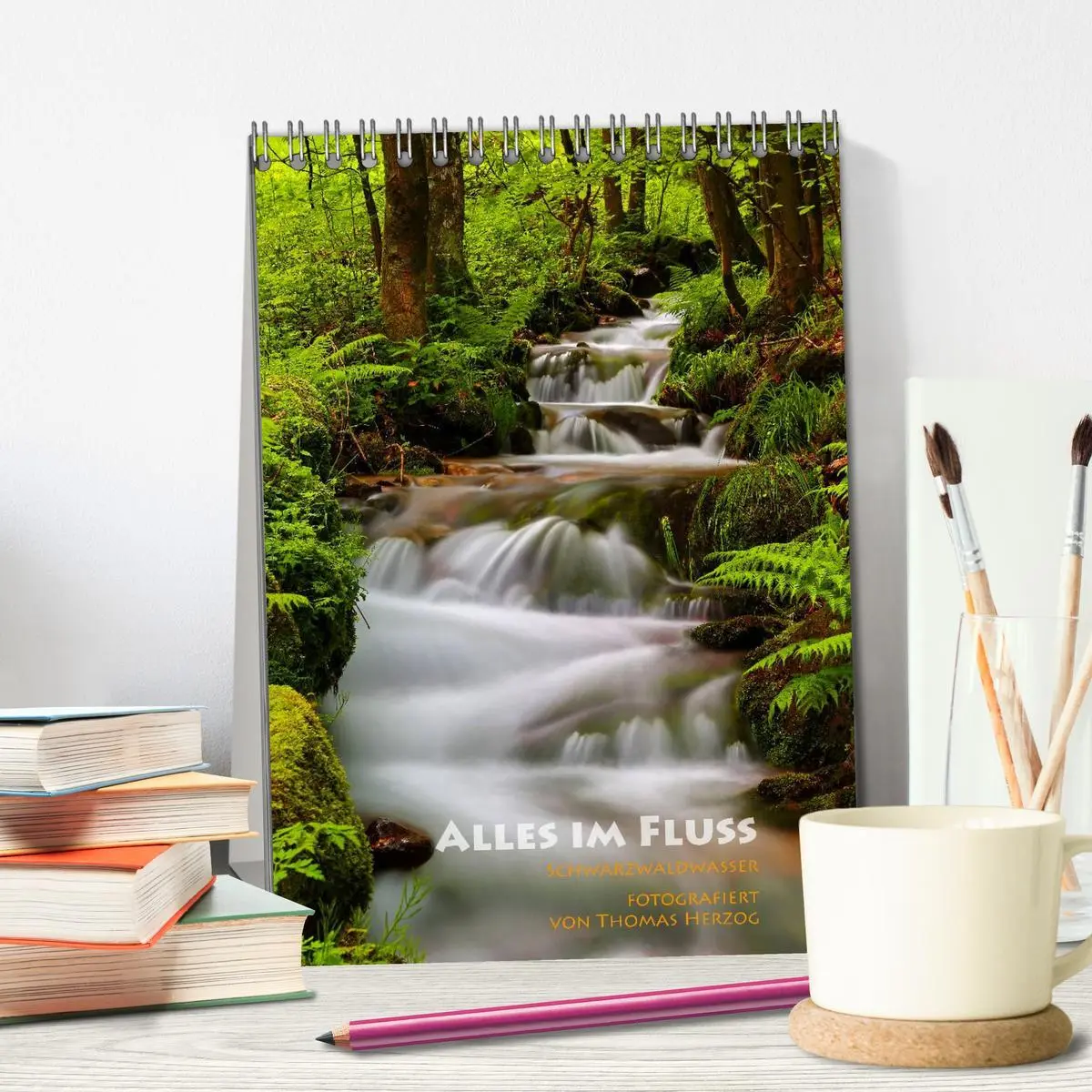 Bild: 9783516477252 | Alles im Fluss - Schwarzwaldwasser (Tischkalender 2026 DIN A5...