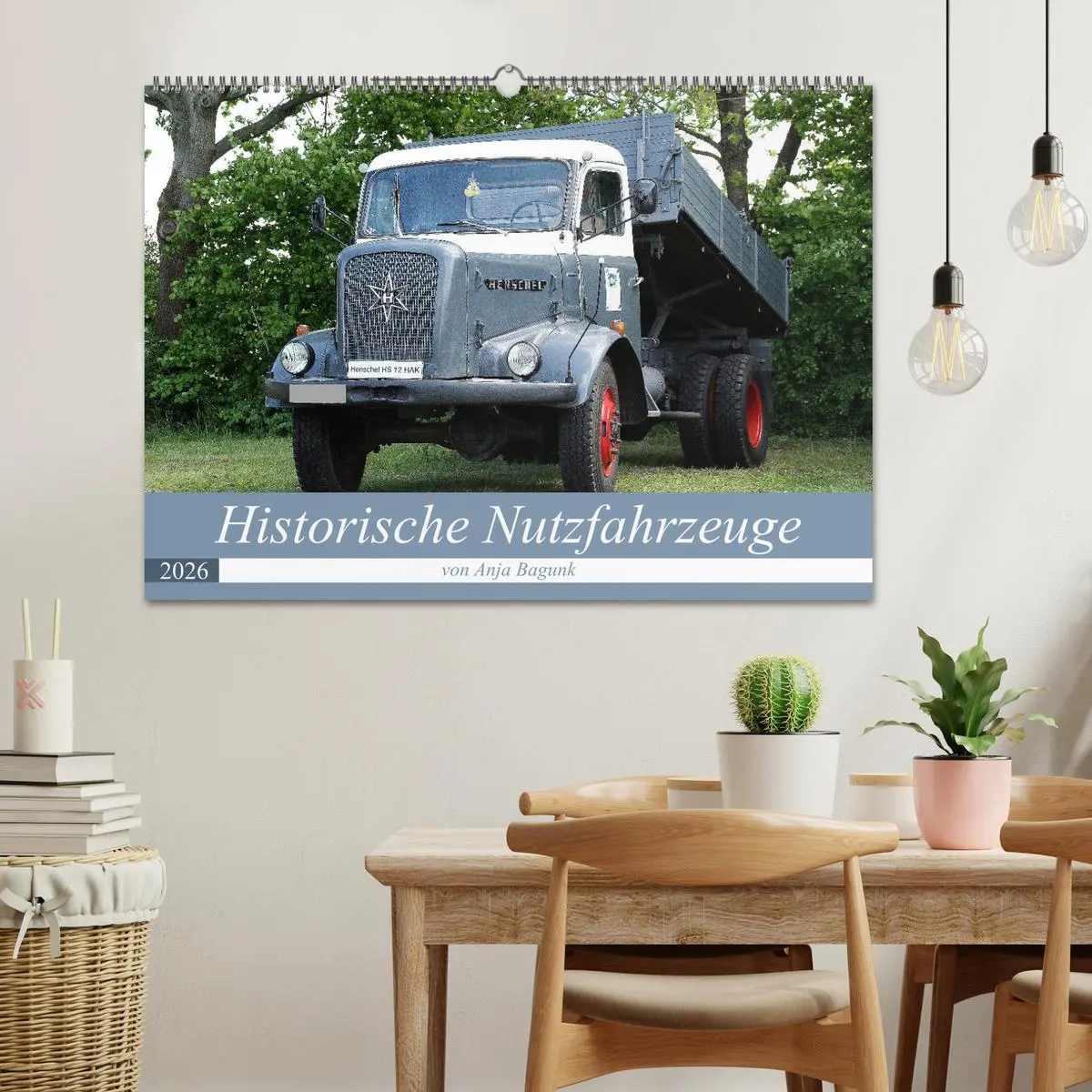 Bild: 9783457947852 | Historische Nutzfahrzeuge (Wandkalender 2026 DIN A2 quer), CALVENDO...