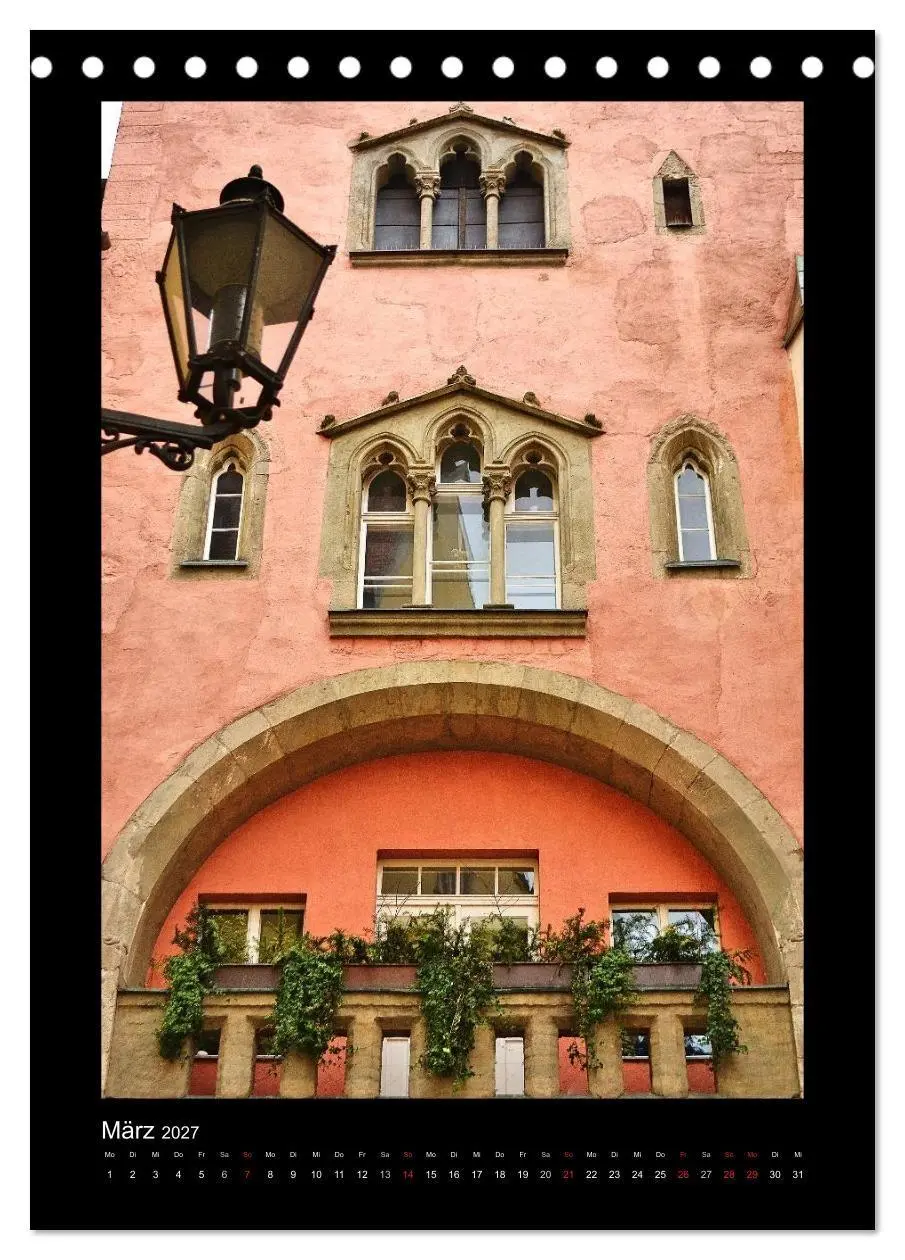 Bild: 9783569979352 | Gassen und Türme in Regensburg (Tischkalender 2027 DIN A5 hoch),...