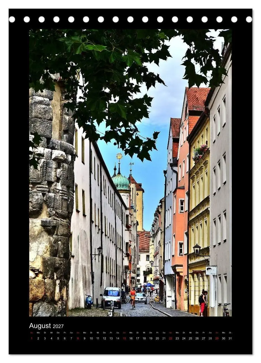 Bild: 9783569979352 | Gassen und Türme in Regensburg (Tischkalender 2027 DIN A5 hoch),...