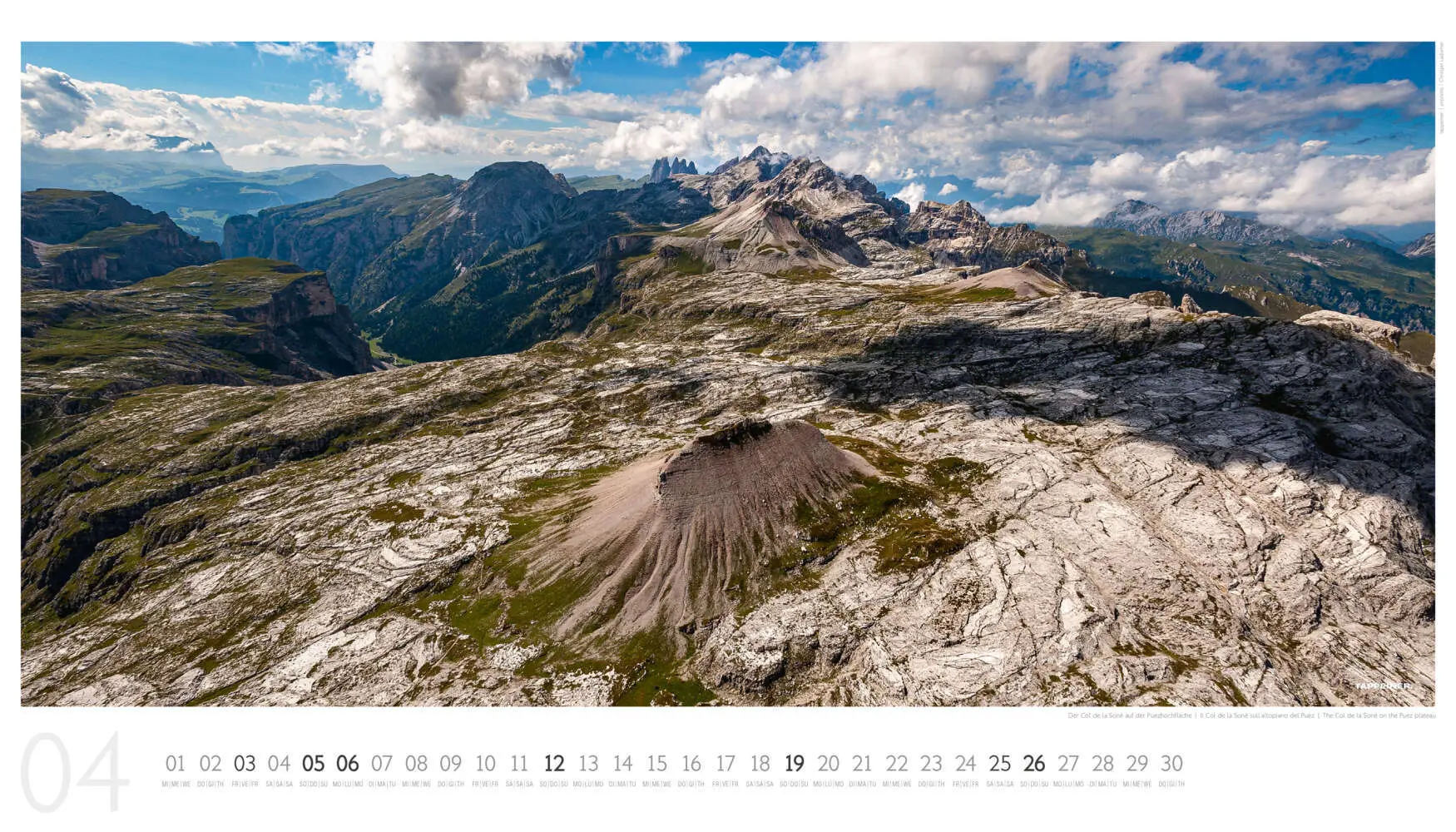 Bild: 9791280864253 | Luftbildkalender Dolomiten 2026 | Athesia-Tappeiner Verlag | Kalender