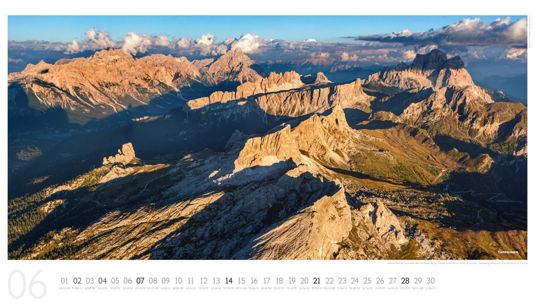 Bild: 9791280864253 | Luftbildkalender Dolomiten 2026 | Athesia-Tappeiner Verlag | Kalender