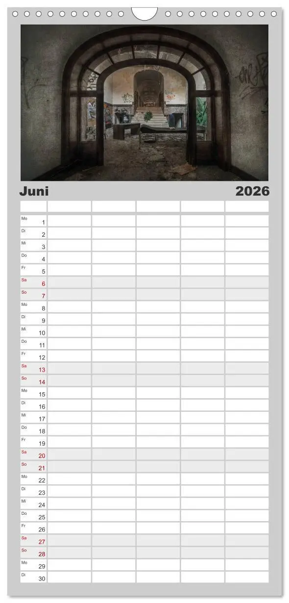 Bild: 9783516514353 | Familienplaner 2026 - Geheimnisvolle Orte - Lost Places mit 5...