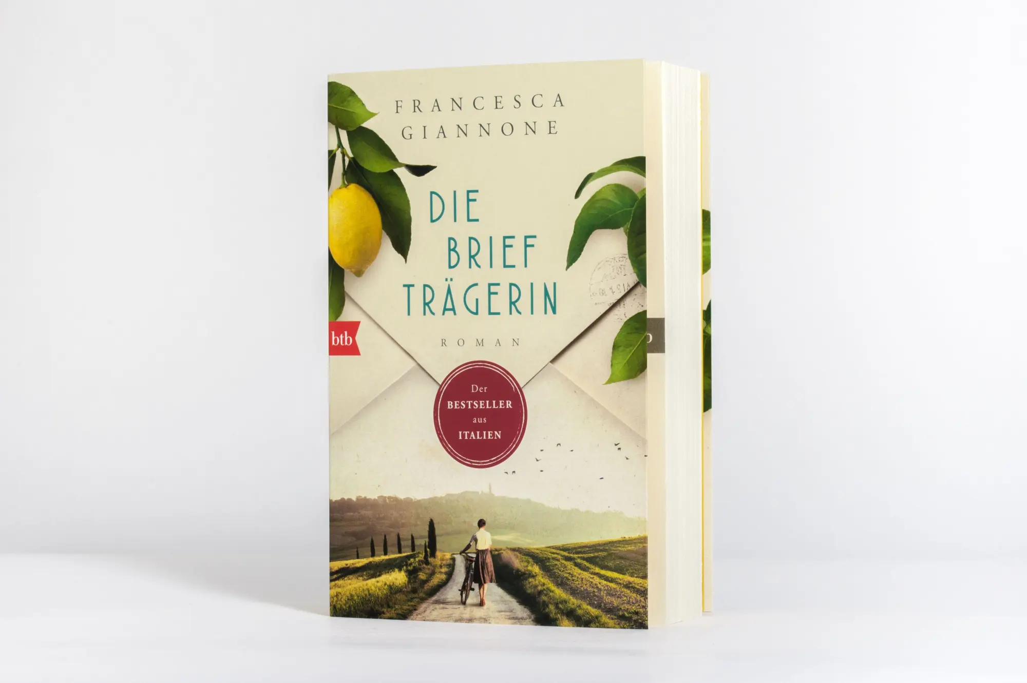 Bild: 9783442776153 | Die Briefträgerin | Francesca Giannone | Taschenbuch | 512 S. | 2026