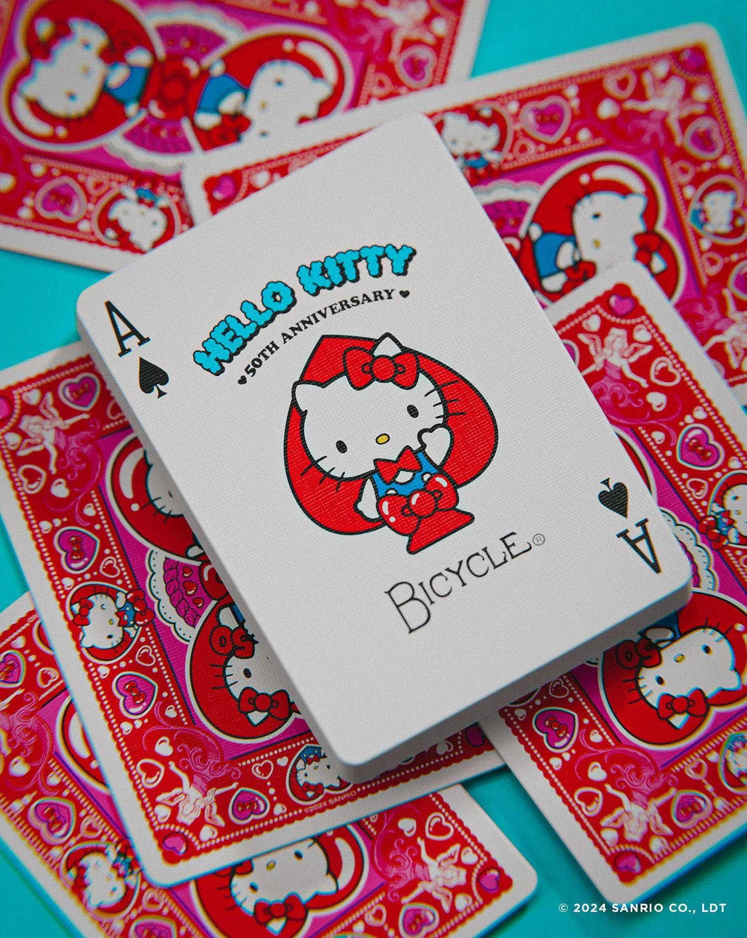Bild: 73854097953 | Bicycle® Hello Kitty - 50th Anniversary (Designer Spielkarten,...