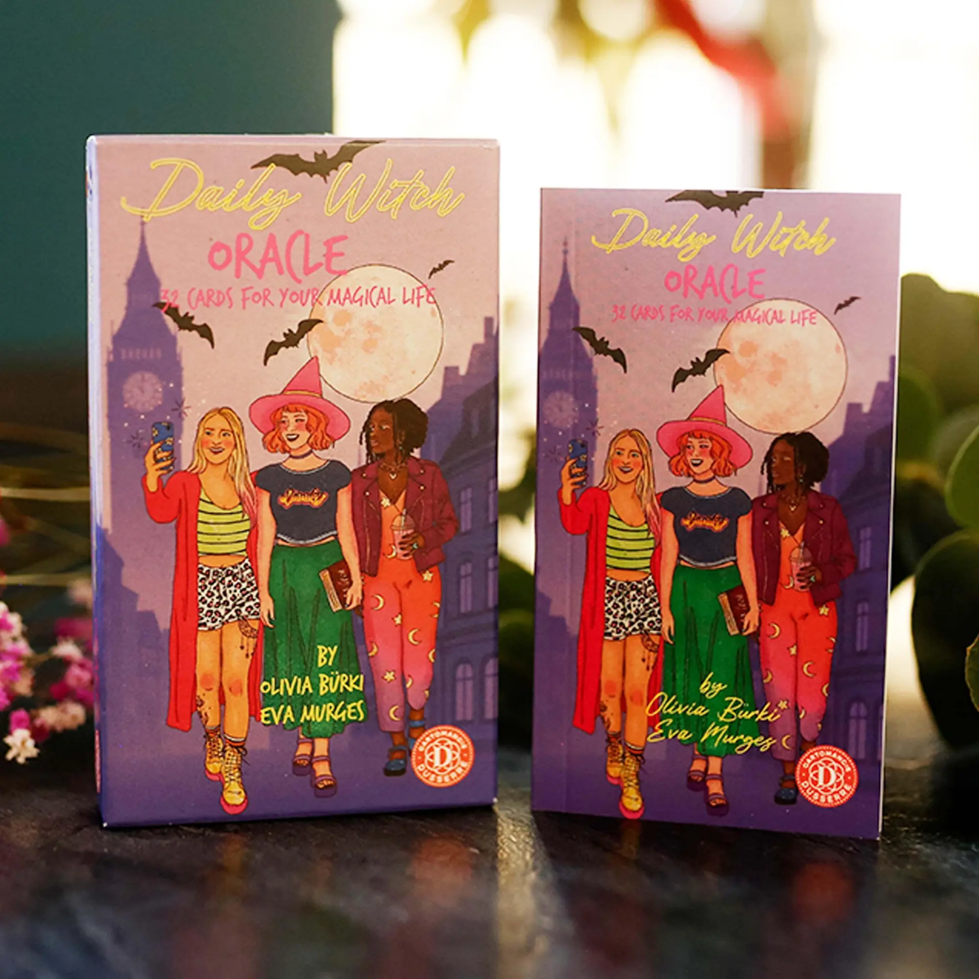 Bild: 4250375110354 | Daily Witch Oracle- 32 Oracle cards &amp; 48-page booklet (English) | Buch