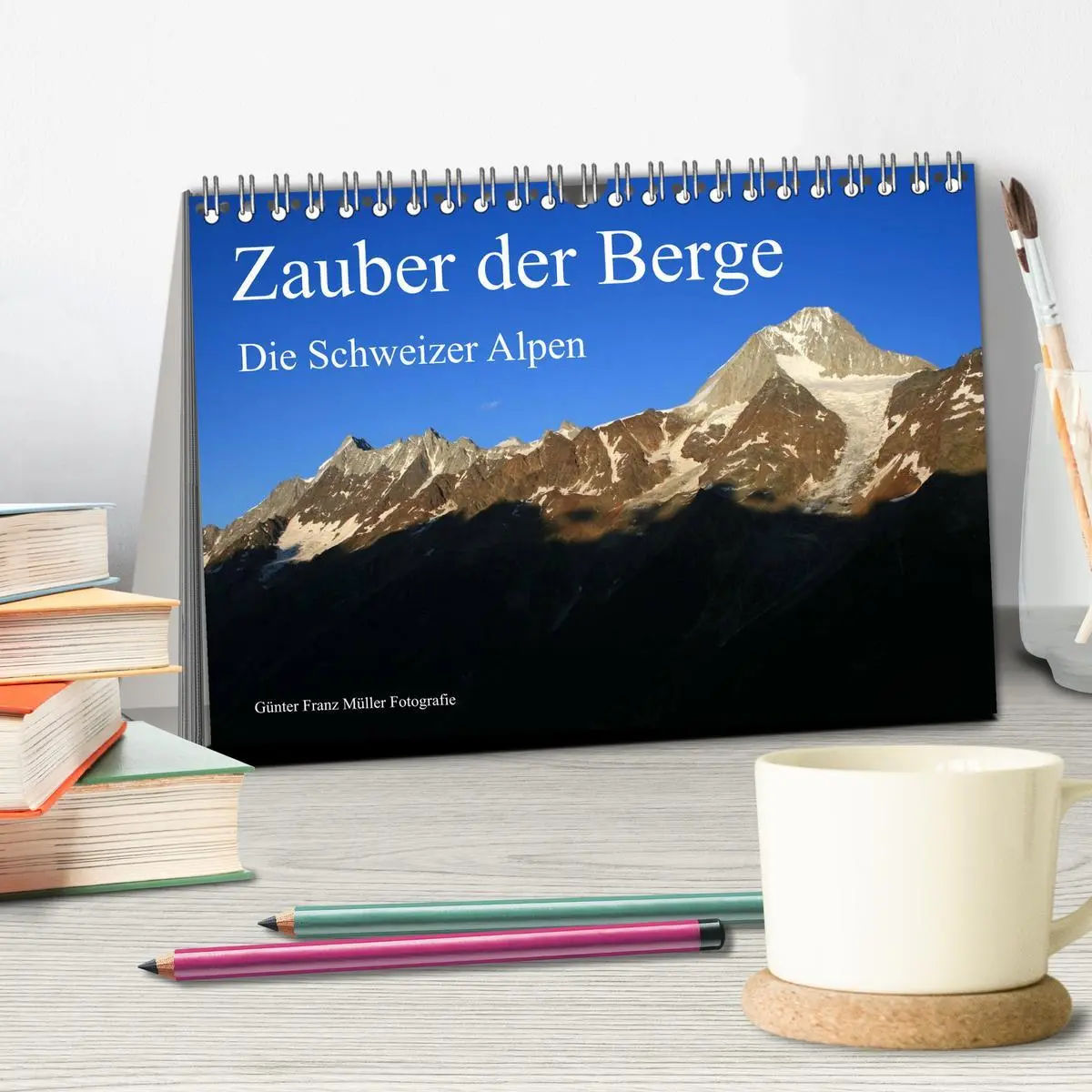 Bild: 9783516081954 | Zauber der Berge. Die Schweizer Alpen (Tischkalender 2026 DIN A5...