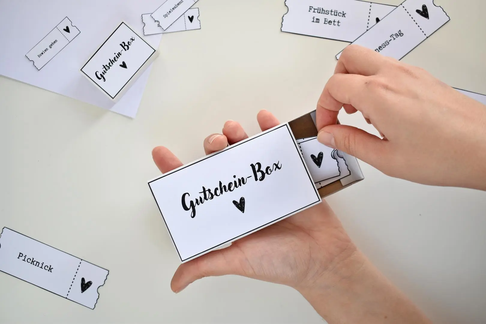 Bild: 9783735852854 | Geschenkeatelier. Foto- &amp; Zeitgeschenke | Nadja Richter | Buch | 96 S.