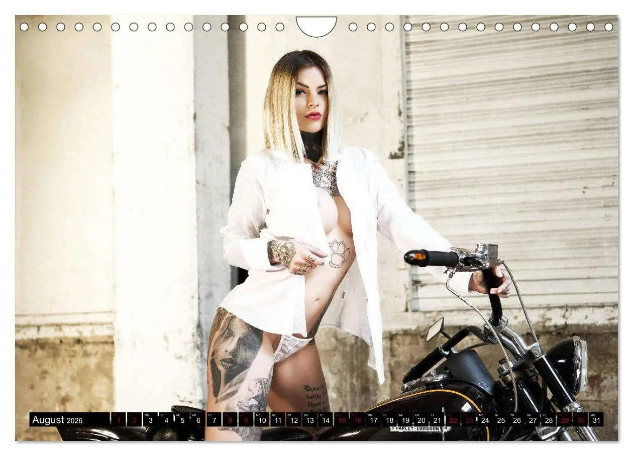Bild: 9783457683354 | Motorräder und Sexy Girls (Wandkalender 2026 DIN A4 quer), CALVENDO...