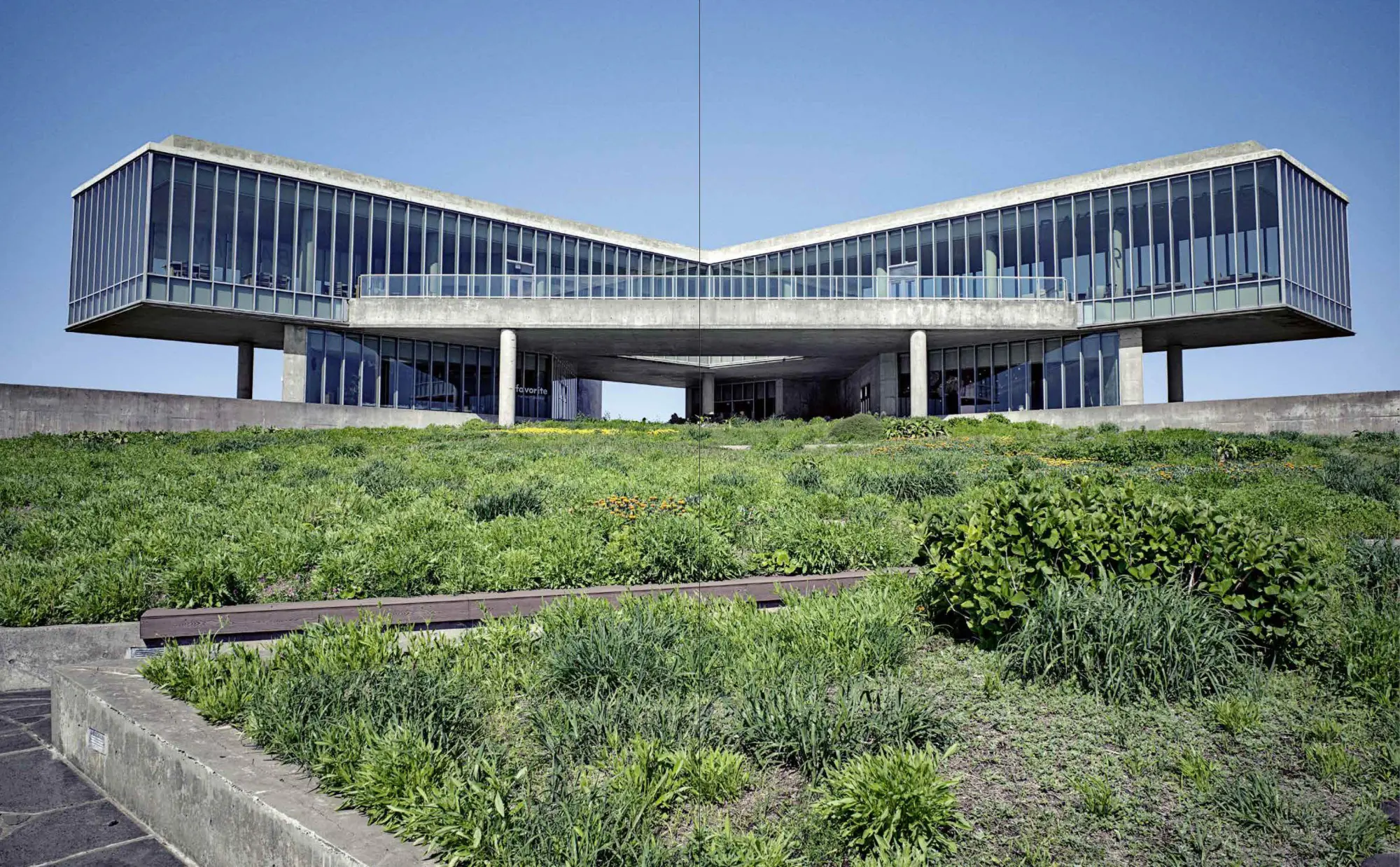 Bild: 9783791376554 | Brutalist Korea | A Photographic Tour of Post-War Korean Architecture