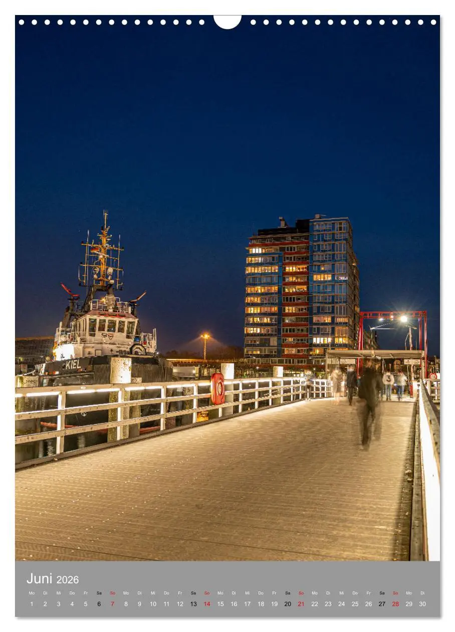 Bild: 9783516367454 | Kiel im Dunkeln. (Wandkalender 2026 DIN A3 hoch), CALVENDO...