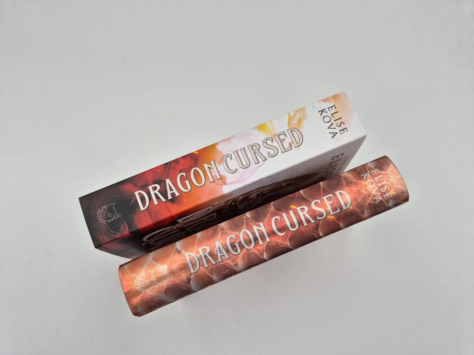 Bild: 9783912332155 | Dragon Cursed - Zeig keine Gnade (Deluxe-Ausgabe) | Elise Kova | Buch
