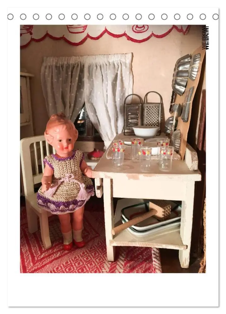 Bild: 9783435952755 | Alte Puppenzimmer (Tischkalender 2025 DIN A5 hoch), CALVENDO...