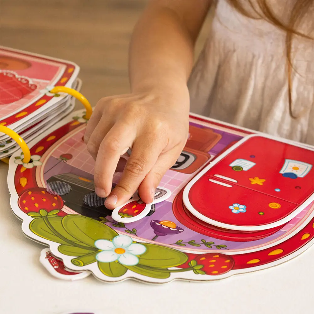 Bild: 5903858962955 | Lernspiel Roter Käfer Busy Book mit Klettverschluss Emilias...