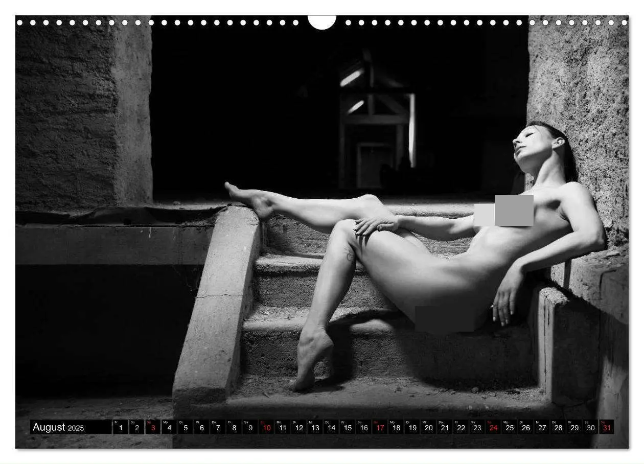 Bild: 9783435790456 | Aktfotografie in alten Mauern (Wandkalender 2025 DIN A3 quer),...