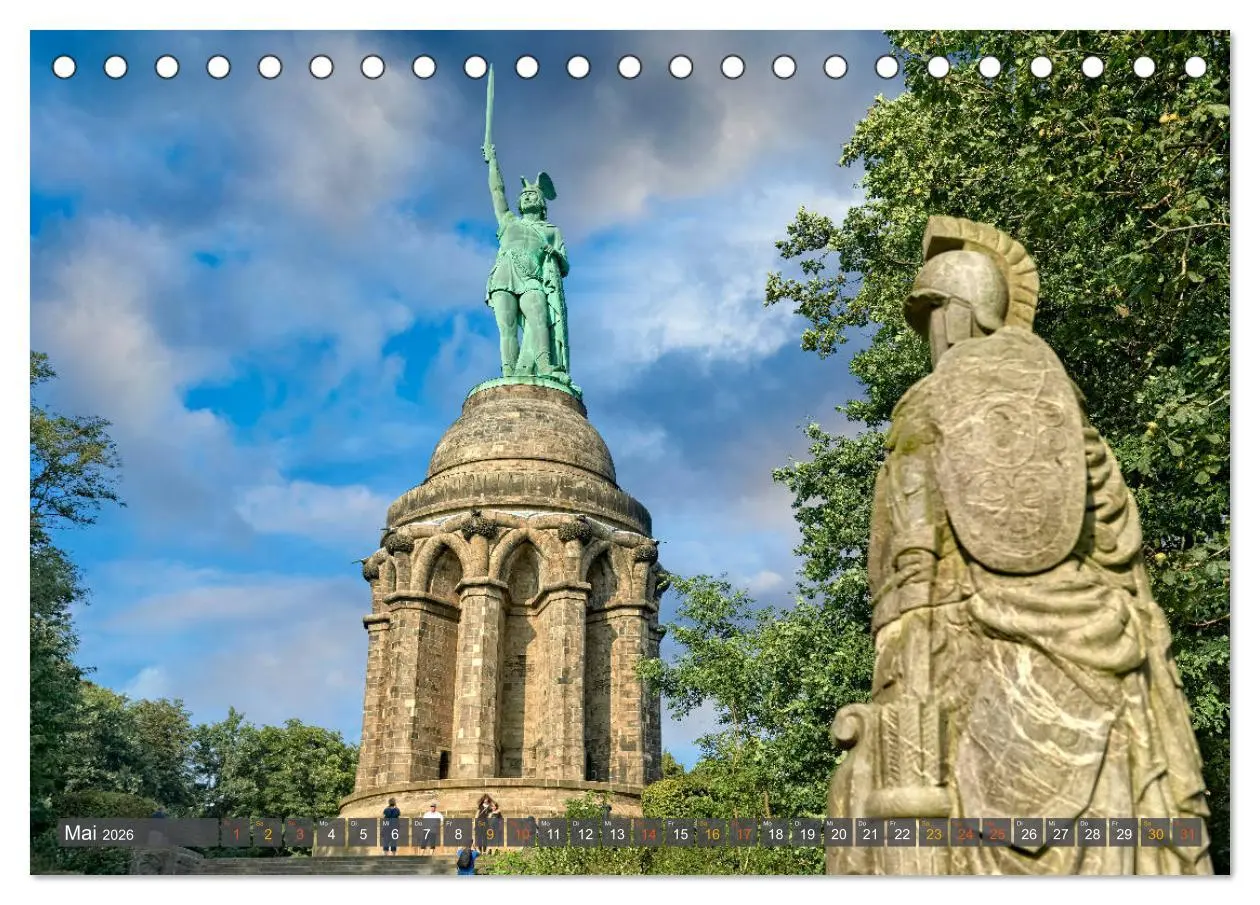 Bild: 9783457840856 | Detmold - Ein- und Ausblicke von Andreas Voigt (Tischkalender 2026...