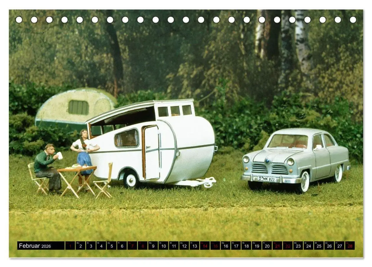 Bild: 9783516742756 | Miniaturwelten des Campings (Tischkalender 2026 DIN A5 quer),...