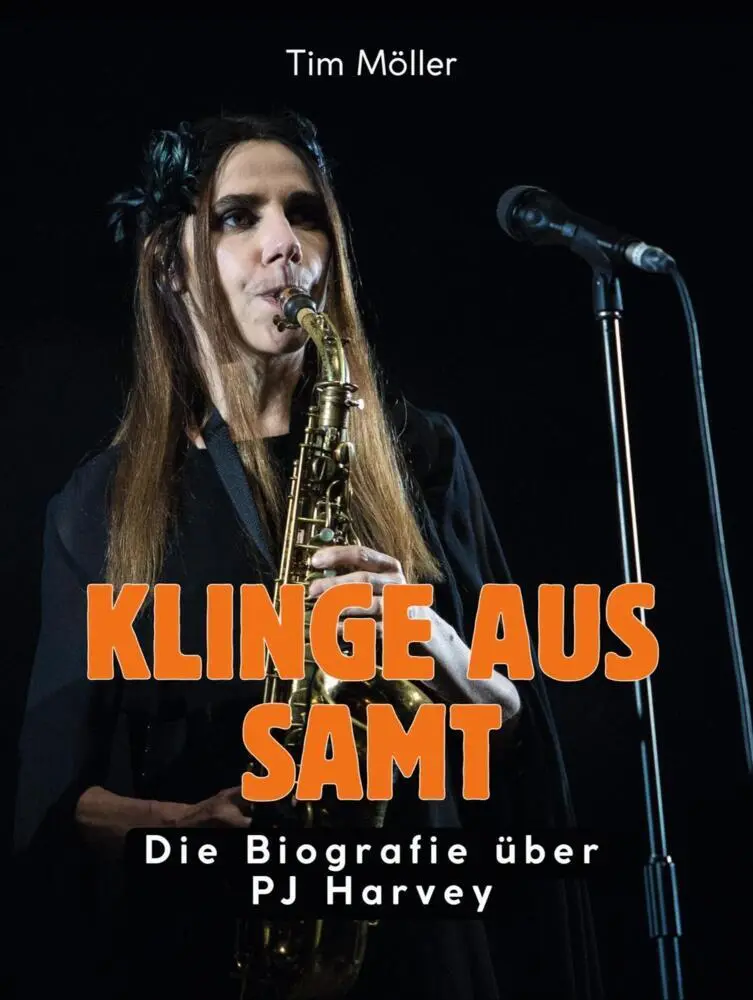 Cover: 9783695333356 | Klinge aus Samt | Die Biografie über PJ Harvey. Komplett in Farbe