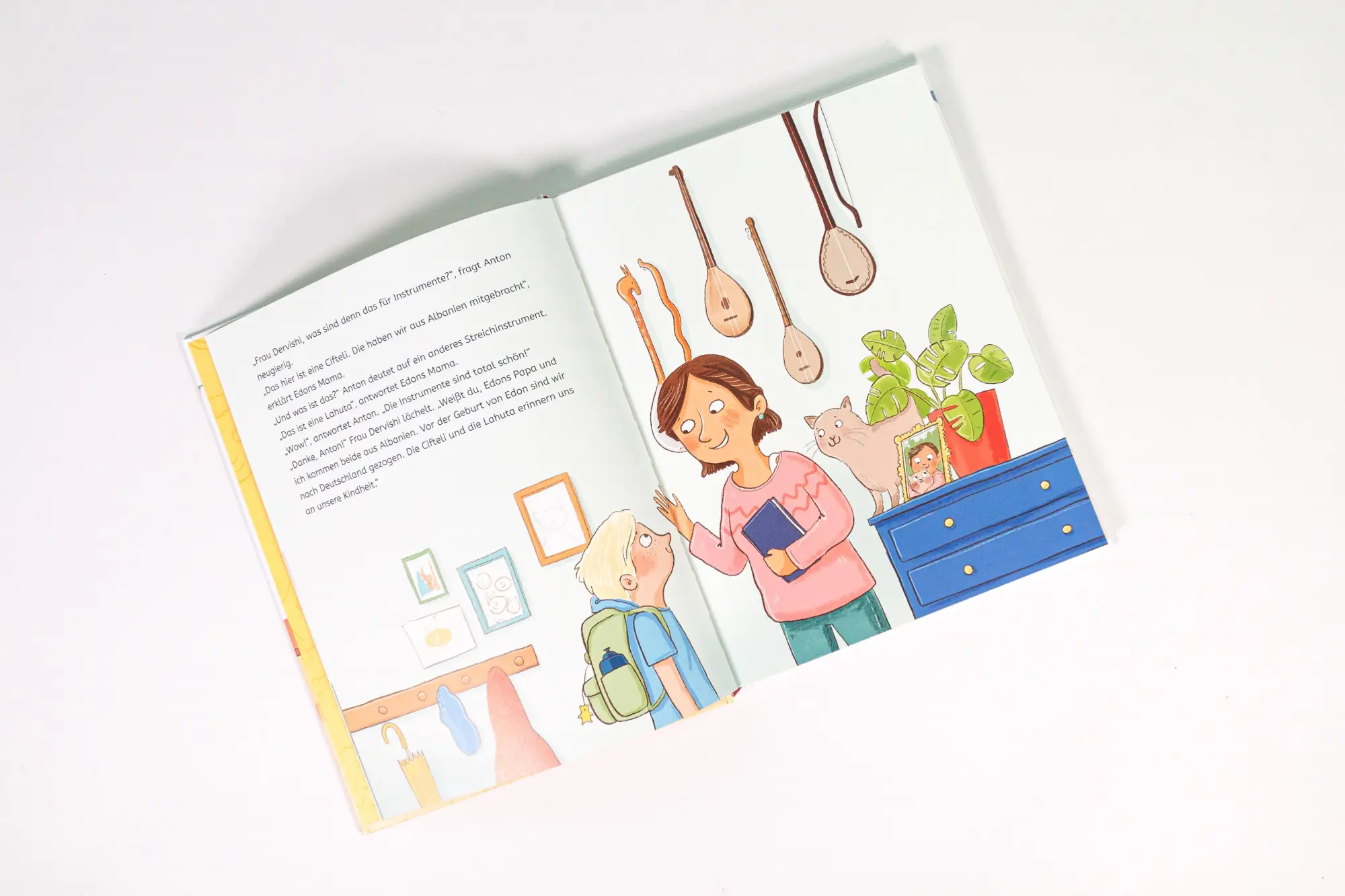 Bild: 9783743213456 | Hier hat jeder einen Platz! | Alexandra Ndolo | Buch | 96 S. | Deutsch