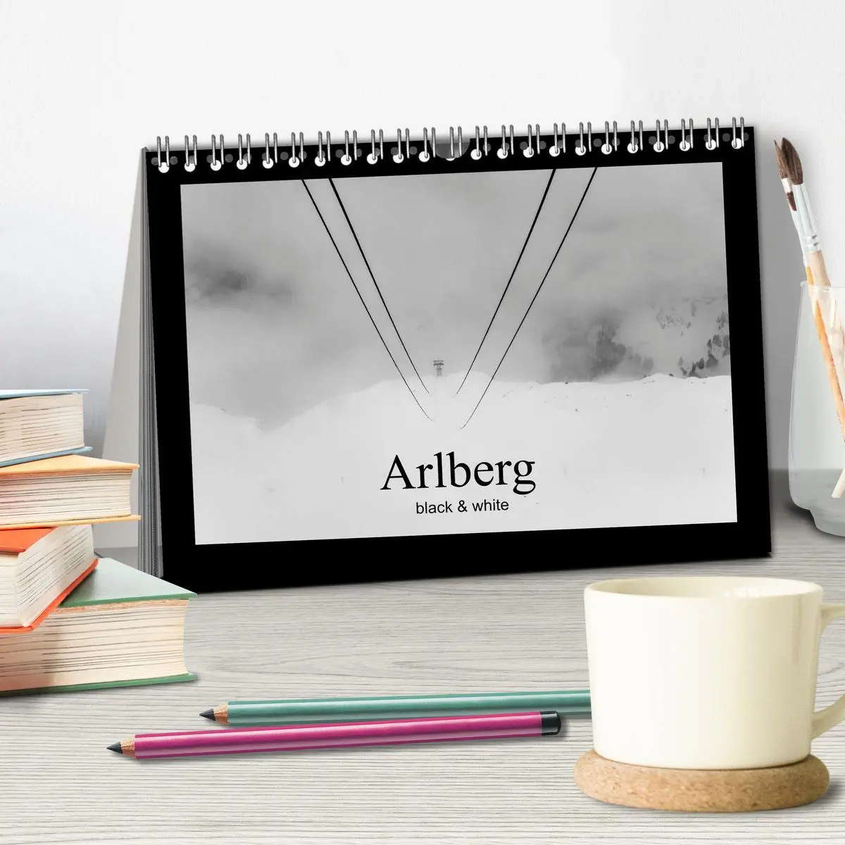 Bild: 9783457815656 | Arlberg black and white (Tischkalender 2026 DIN A5 quer), CALVENDO...
