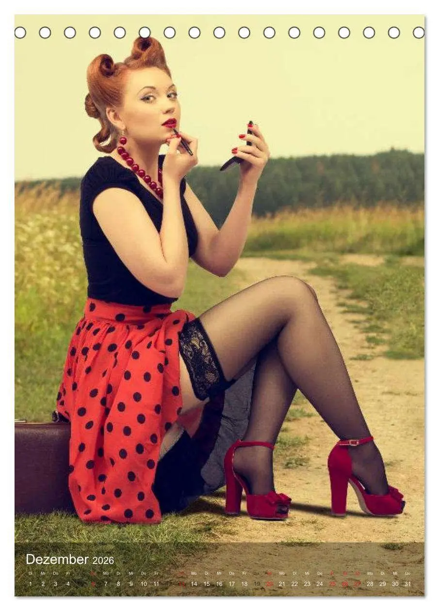 Bild: 9783516455656 | Pin-up-Girls - Sexy, kess und kokett (Tischkalender 2026 DIN A5...
