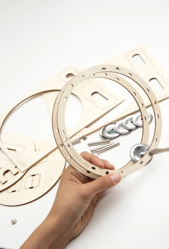 Bild: 612615097056 | Make Your Own Tambourine (Experimentierkasten) | Spiel | Color box