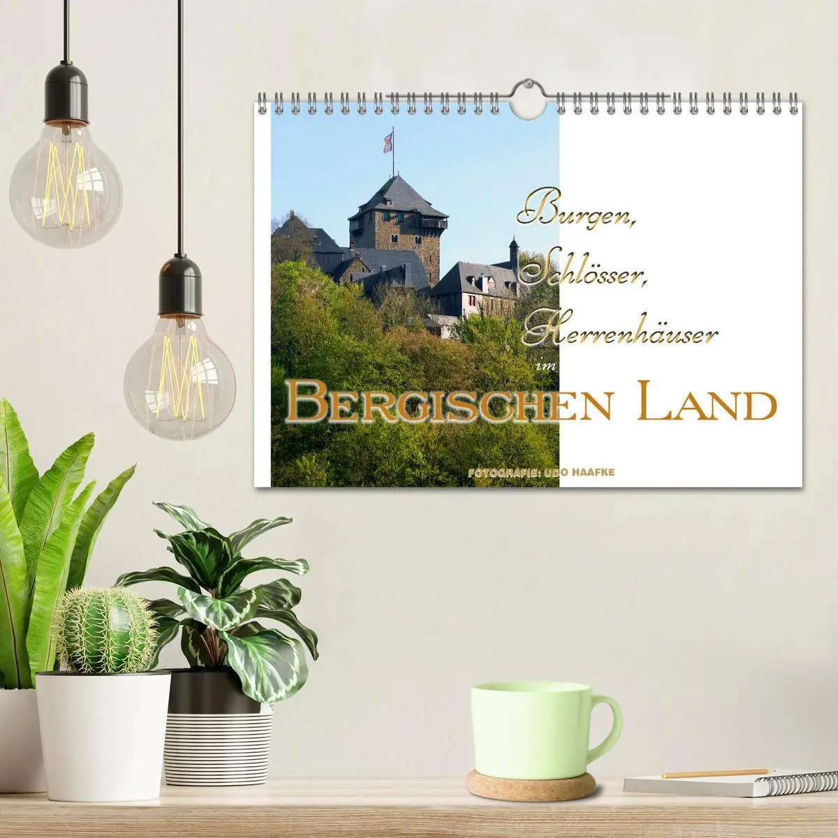 Bild: 9783457817056 | Burgen, Schlösser, Herrenhäuser im Bergischen Land (Wandkalender...