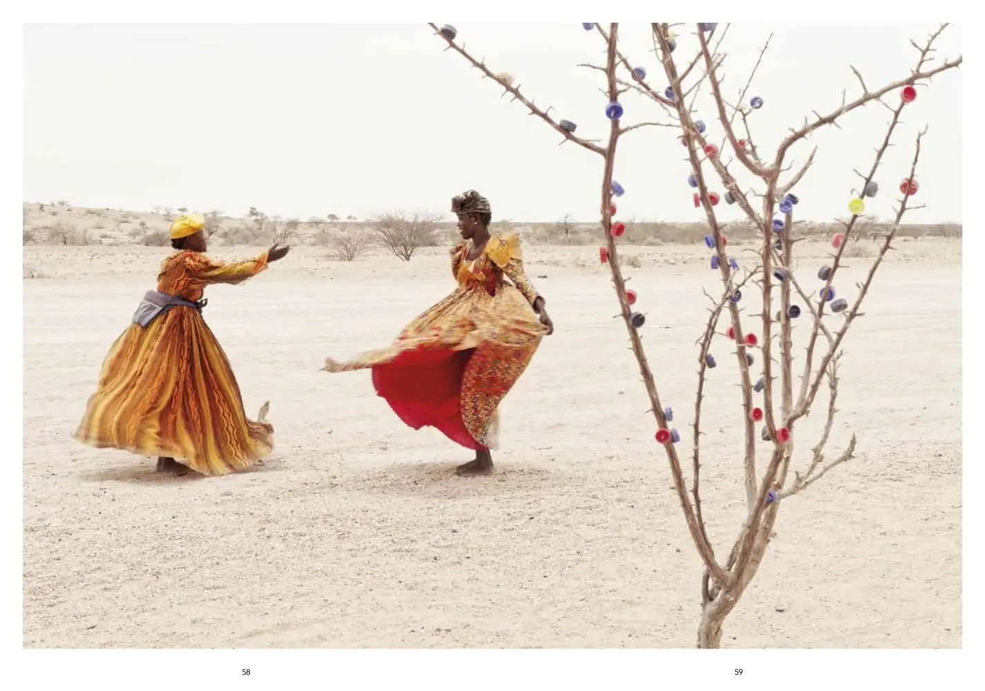Bild: 9783954767656 | Dust on the Wind | Margaret Courtney-Clarke | Margaret Courtney-Clarke
