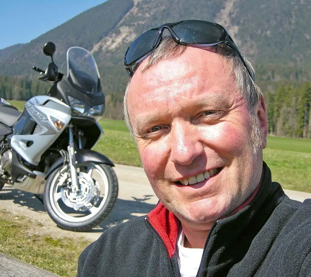 Autor: 9783939997856 | Schweiz | Europas schönste Motorradtouren | Heinz E. Studt | Buch | IV