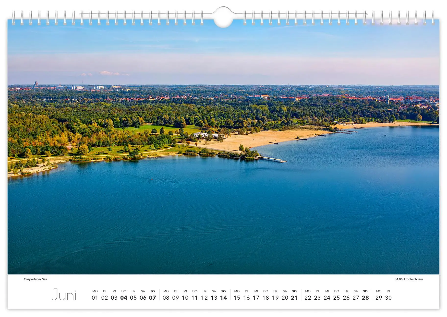 Bild: 9783910680357 | Kalender Leipzig 2026 | 45 x 30 cm weißes Kalendarium | Peter Schubert
