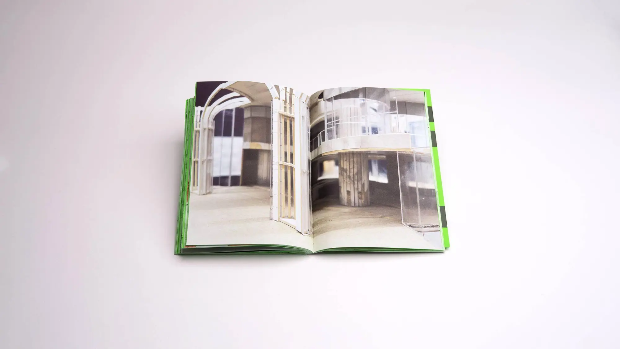 Bild: 9783969122457 | Larissa Fassler: Building Worlds | Meike Behm | Taschenbuch | 176 S.