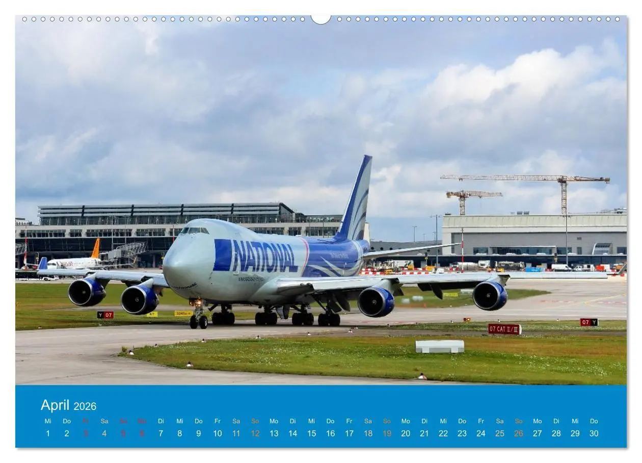 Bild: 9783516666557 | Flugzeugmomente in Stuttgart (Wandkalender 2026 DIN A2 quer),...