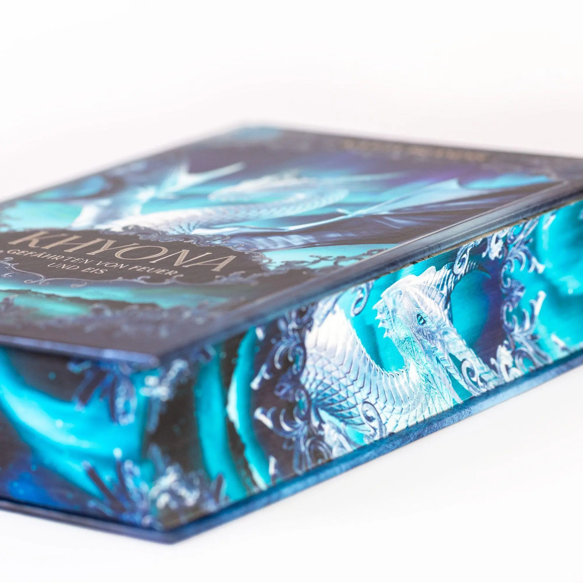 Bild: 9783401608457 | Khyona (3). Gefährten von Feuer und Eis | Katja Brandis | Buch | 2026