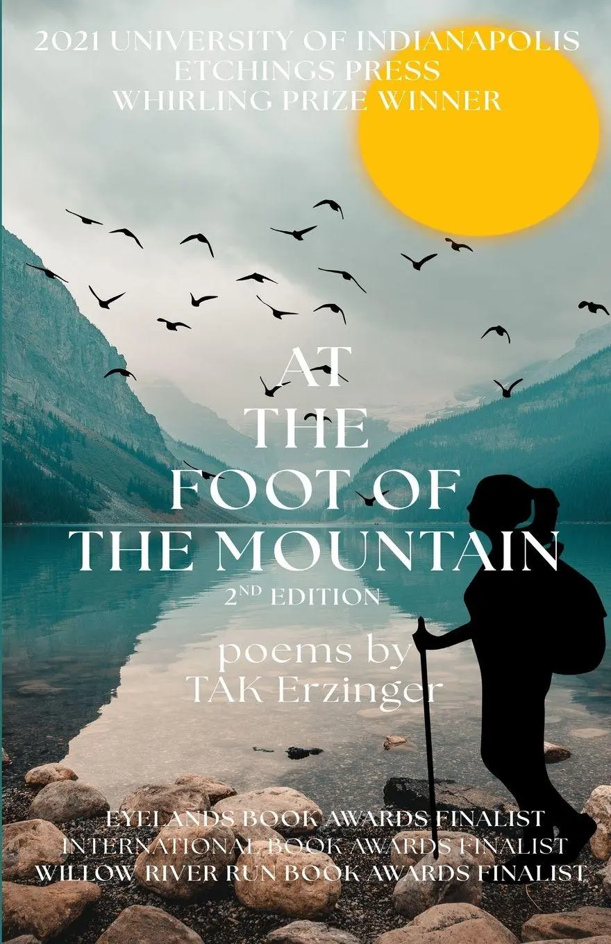 Cover: 9781989119457 | At the Foot of the Mountain | Tak Erzinger | Taschenbuch | Englisch
